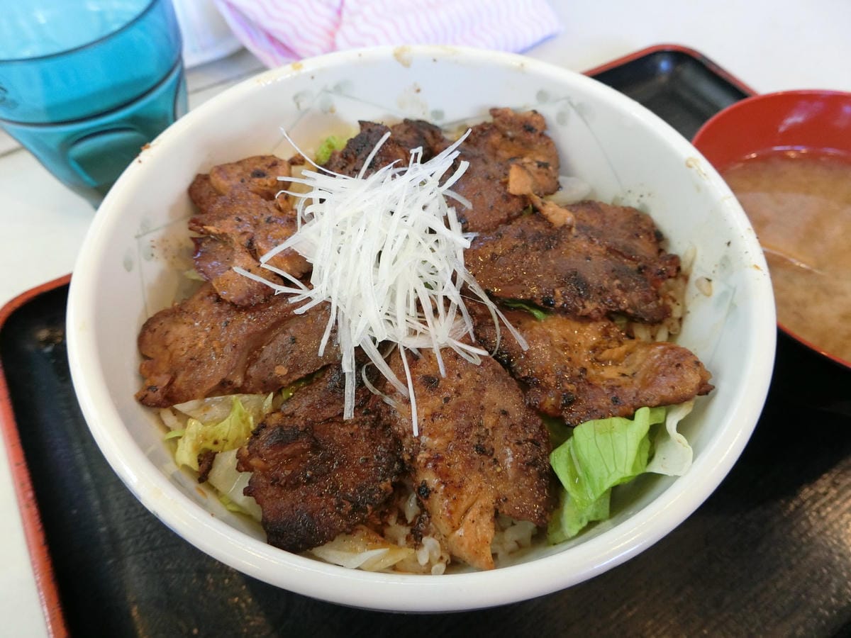 【2017~2018東京精選】築地外市場(どんぶり市場、まぐろや黒銀、つきじ喜代村まぐろ2号店、みやこ海鮮燒き、山長玉子燒、CREMIA霜淇淋)