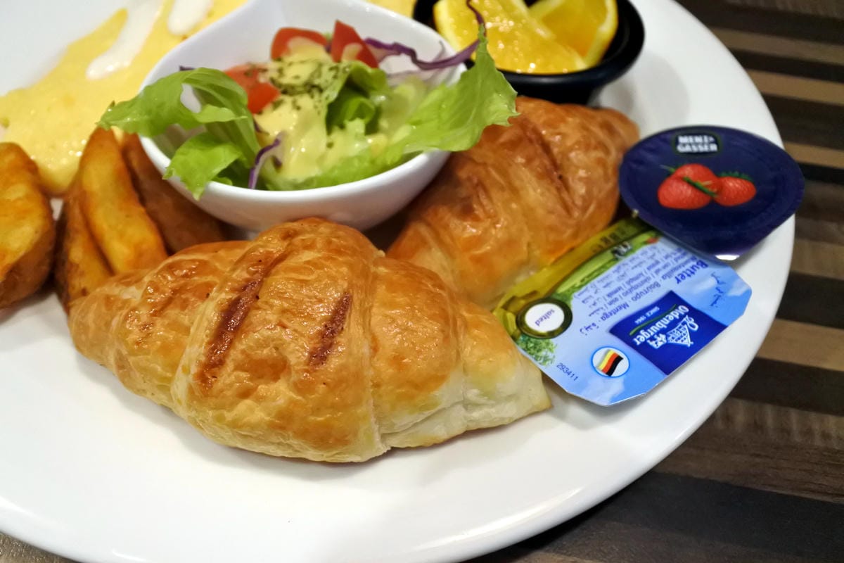 DSC_0956.JPG DSC_0956.JPG