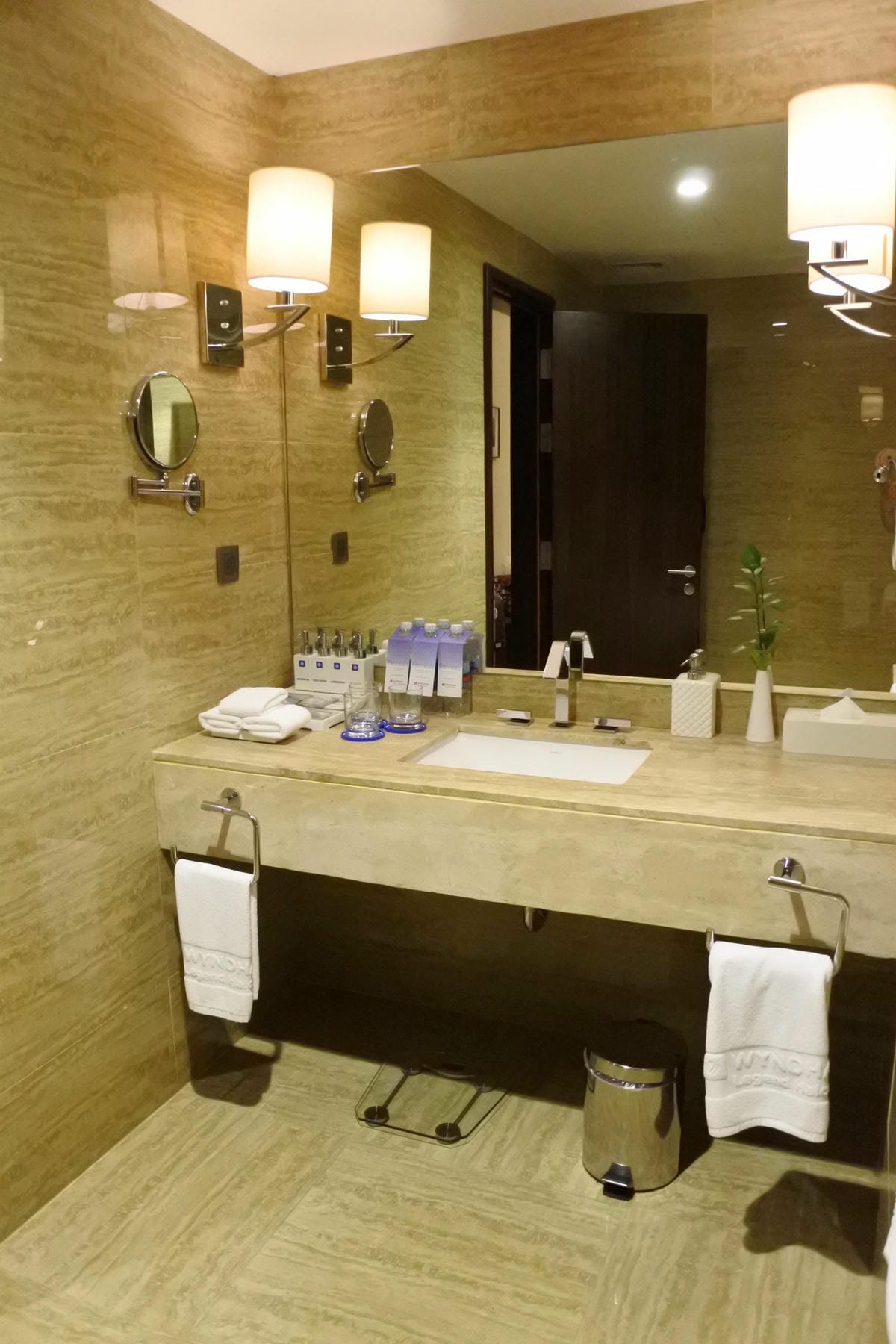 DSC_0489.JPG DSC_0489.JPG