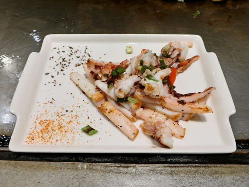 台北信義區美食|寅藏鐵板燒-忠孝店~和牛現選現切、超市鐵板燒