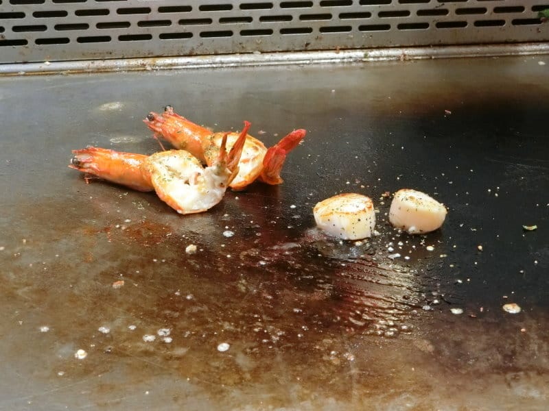 台北信義區美食|寅藏鐵板燒-忠孝店~和牛現選現切、超市鐵板燒