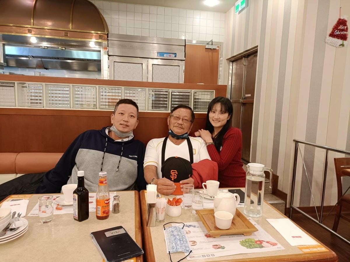 台北車站美食|樂雅樂家餐廳台北站前店|山型麵包外酥內軟、美式