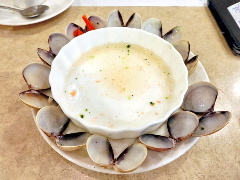 台北車站美食|樂雅樂家餐廳台北站前店|山型麵包外酥內軟、美式