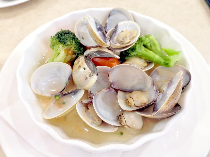 台北車站美食|樂雅樂家餐廳台北站前店|山型麵包外酥內軟、美式