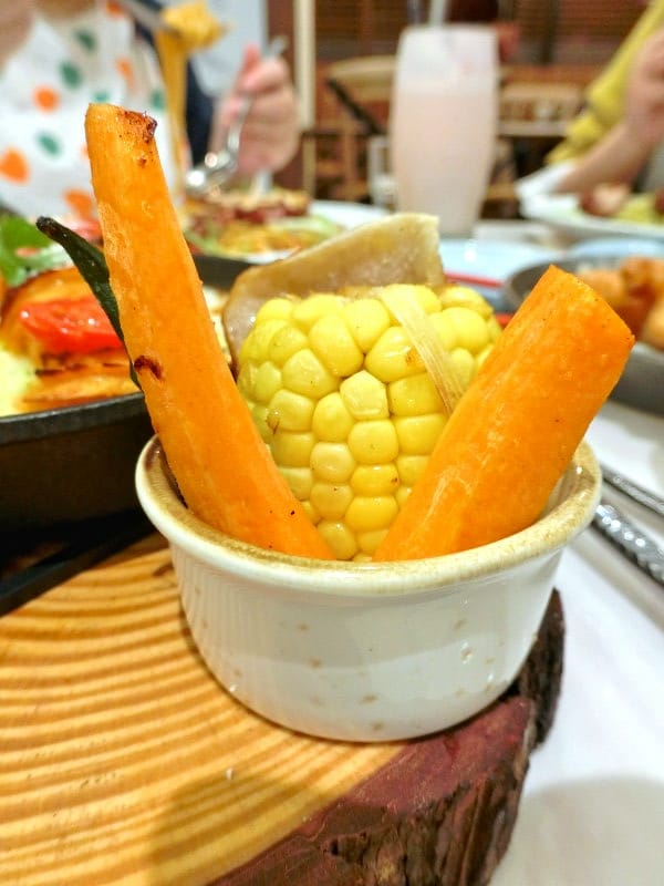 台北車站美食|英格莉莉輕食館Engolili(微風北車店)