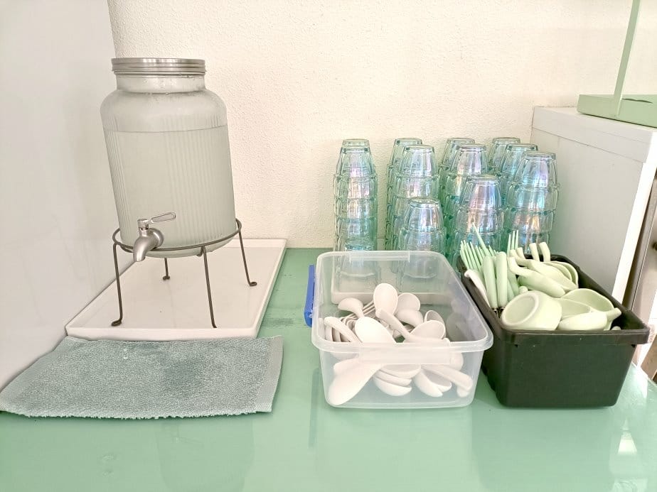 台北國父紀念館美食|小膳小麵-網紅文青麵食館!首推蟹黃麵，吃