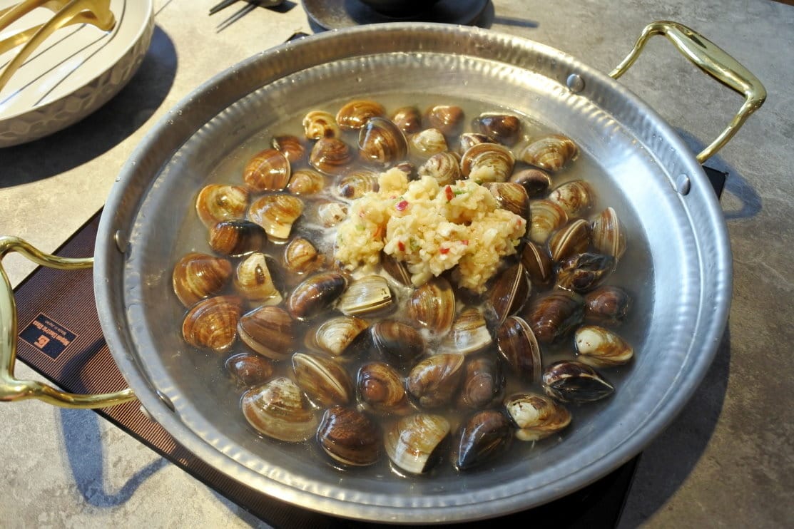 台北忠孝敦化美食|贏到足卜卜蜆忠孝店~不能飛澳門也能吃到澳門