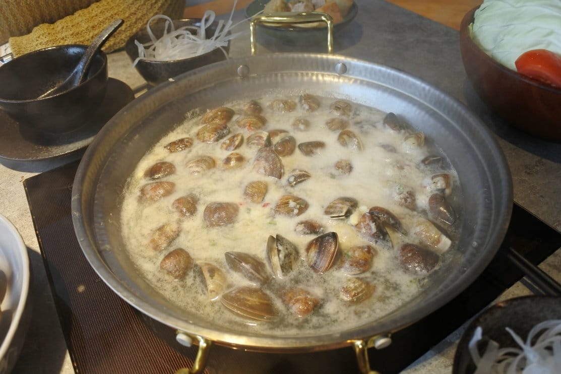 台北忠孝敦化美食|贏到足卜卜蜆忠孝店~不能飛澳門也能吃到澳門