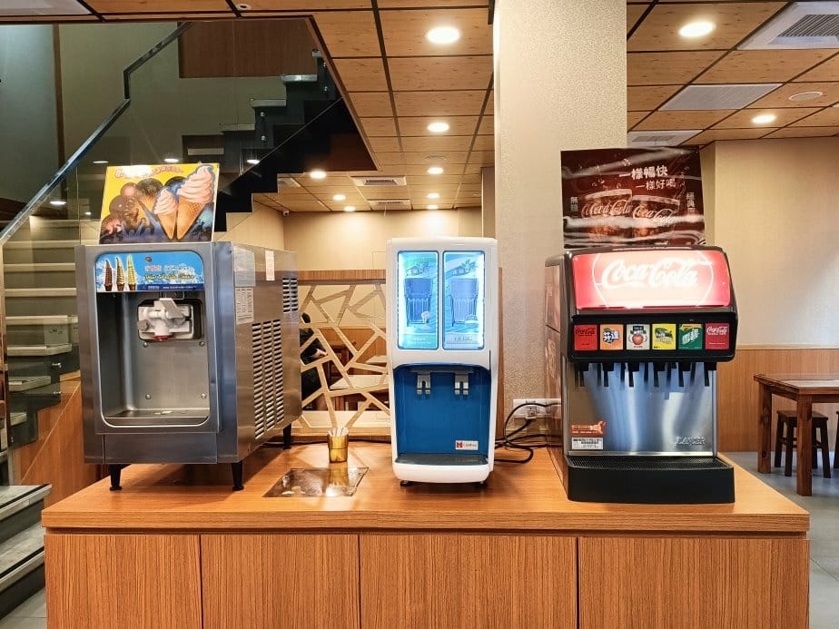 板橋火鍋|雲鼎阿二麻辣食堂,一個人也可享用的麻辣鍋另附飲料、 板橋火鍋|雲鼎阿二麻辣食堂,一個人也可享用的麻辣鍋另附飲料、