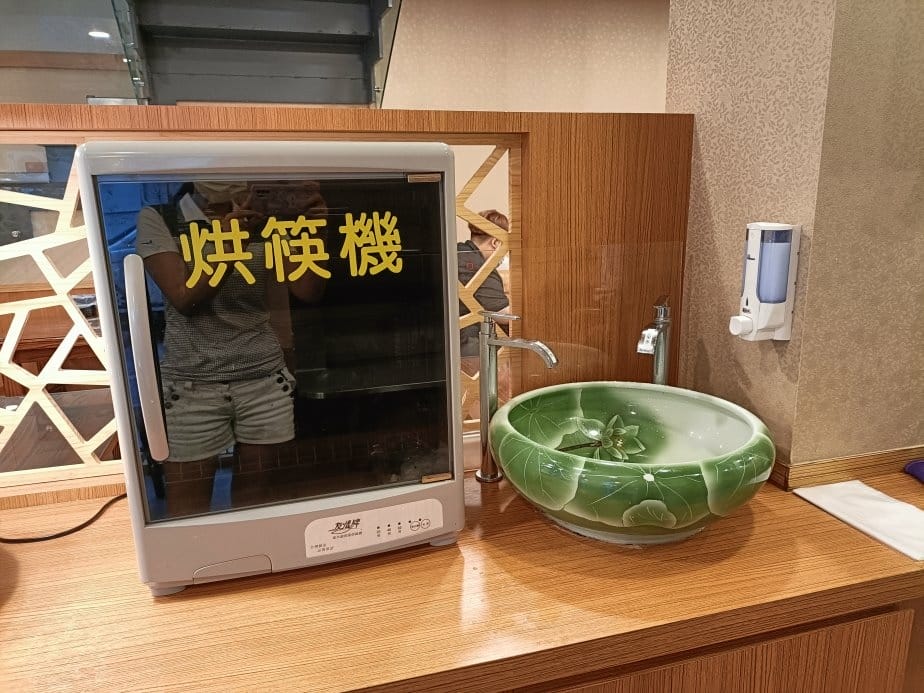 板橋火鍋|雲鼎阿二麻辣食堂,一個人也可享用的麻辣鍋另附飲料、 板橋火鍋|雲鼎阿二麻辣食堂,一個人也可享用的麻辣鍋另附飲料、