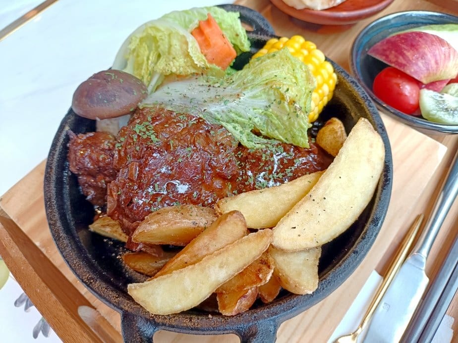 板橋甜品|B&G德國農莊複合式餐茶館,燈光美、氛氛佳!餐點、 板橋甜品|B&G德國農莊複合式餐茶館,燈光美、氛氛佳!餐點、