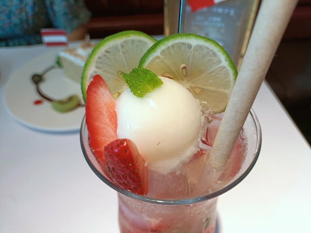 台北忠孝復興甜點|阿瑪迪斯咖啡館 Kaffee Amadeu