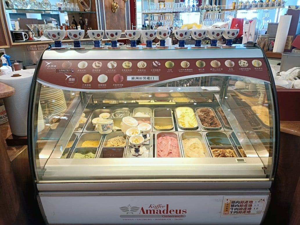 台北忠孝復興甜點|阿瑪迪斯咖啡館 Kaffee Amadeu