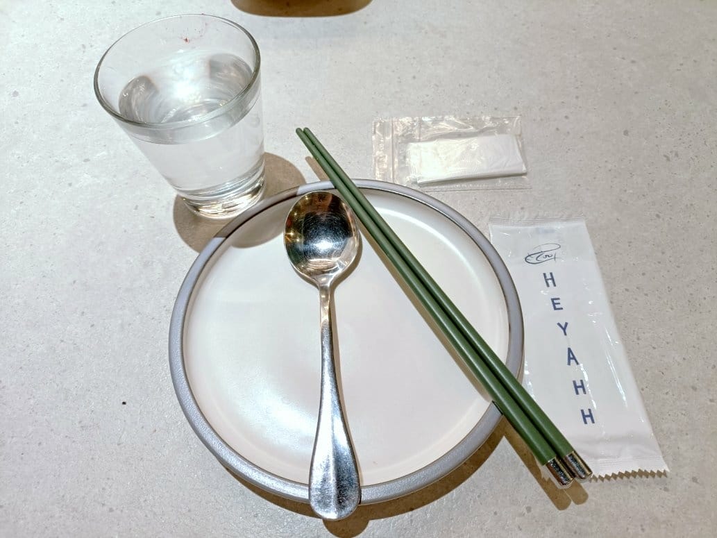 台北車站美食|HEYAHH 百家班活蝦，百貨公司裡就可以吃到