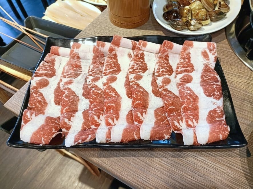 台北西門町美食|有點辣正宗成都麻辣串串鍋~一串只要10元!怎 台北西門町美食|有點辣正宗成都麻辣串串鍋~一串只要10元!怎