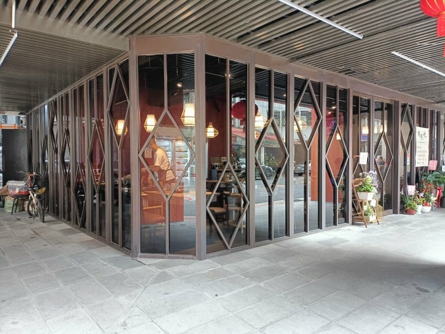 台北西門町美食|有點辣正宗成都麻辣串串鍋~一串只要10元!怎 台北西門町美食|有點辣正宗成都麻辣串串鍋~一串只要10元!怎