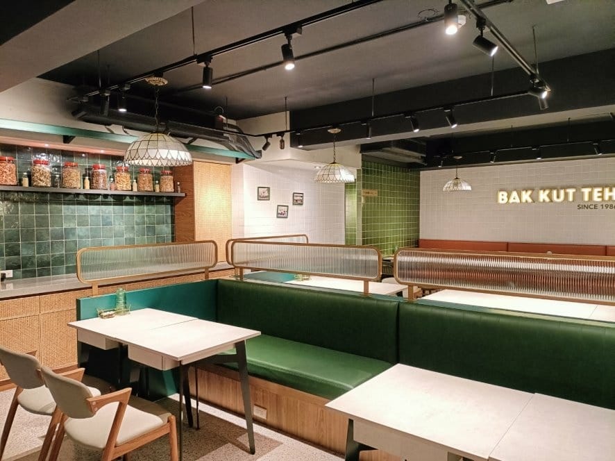 台北忠孝敦化美食|霸骨爹肉骨茶餐室/許士A1，肉骨茶湯免費續