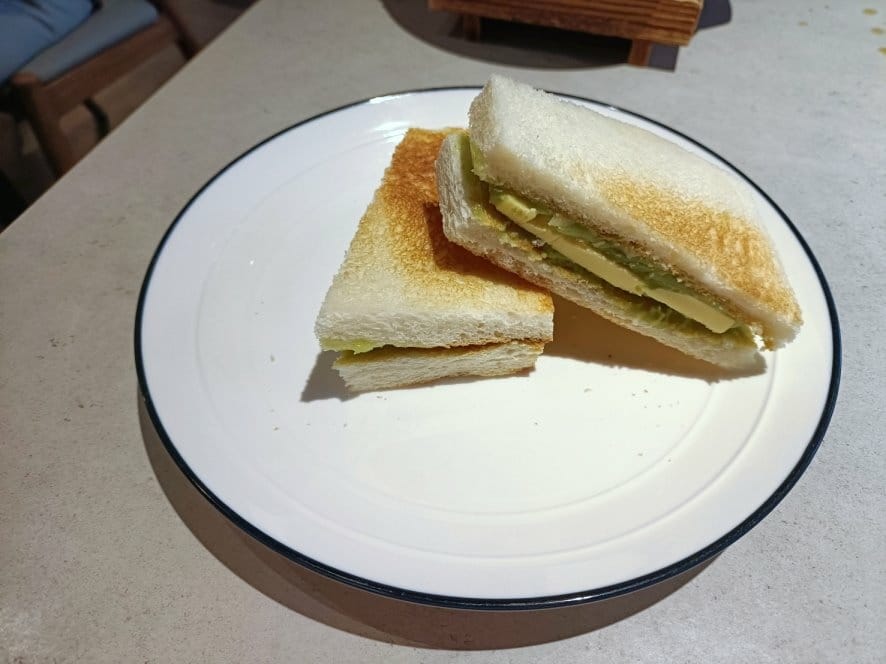 台北忠孝敦化美食|霸骨爹肉骨茶餐室/許士A1，肉骨茶湯免費續