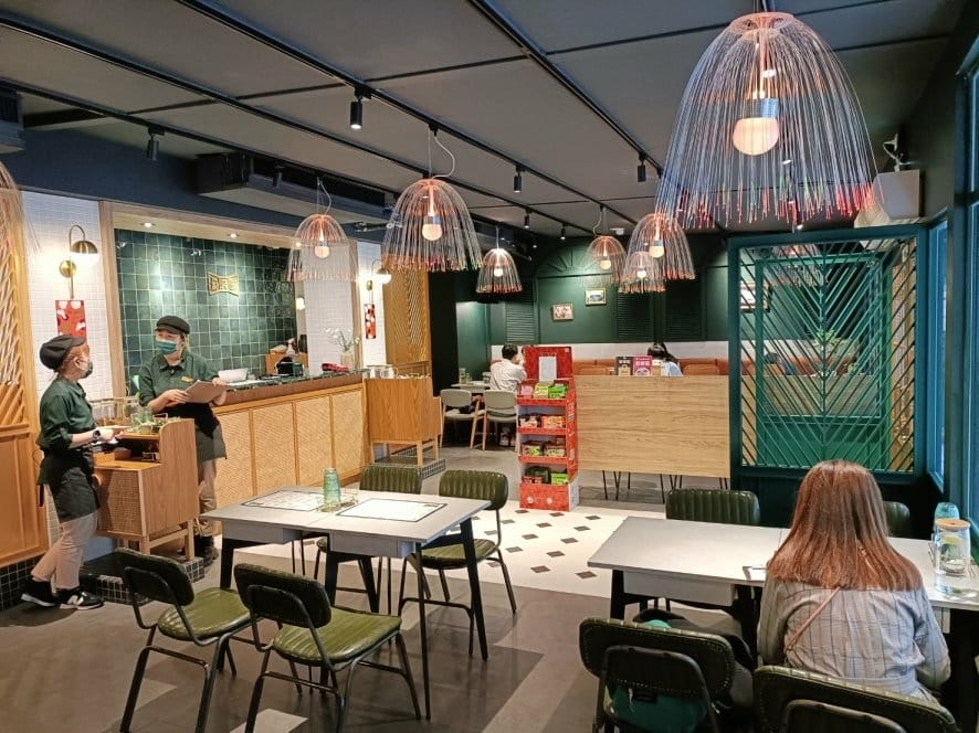 台北忠孝敦化美食|霸骨爹肉骨茶餐室/許士A1，肉骨茶湯免費續