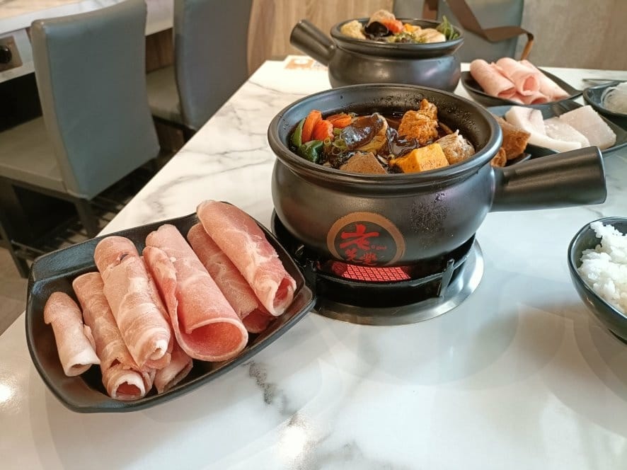 板橋火鍋|老先覺功夫窯燒鍋-板橋松柏MiNi店。招牌麻辣鍋香 板橋火鍋|老先覺功夫窯燒鍋-板橋松柏MiNi店。招牌麻辣鍋香