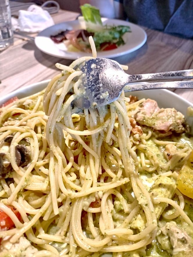 板橋美食|默爾 pasta pizza-新北誠品新板店