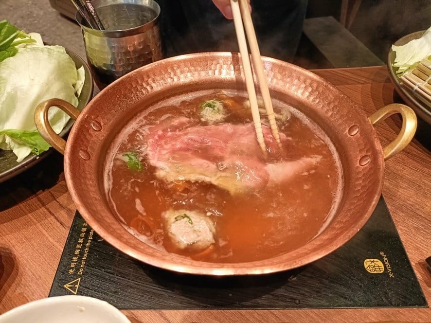 板橋火鍋|黑毛屋本家，高檔日本和牛、西班牙Bellota等級