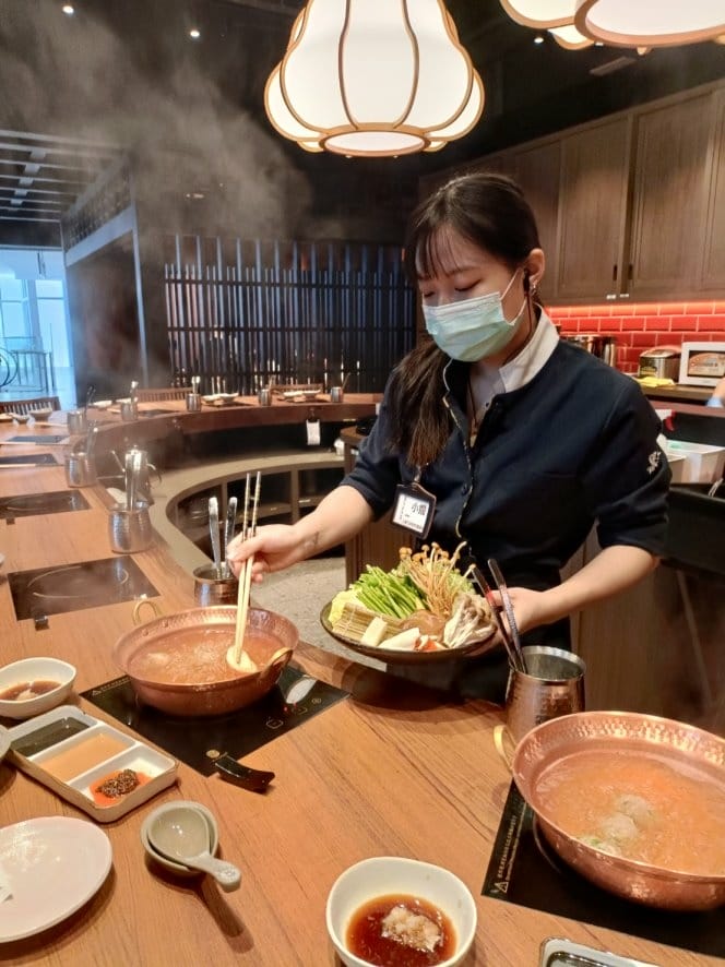 板橋火鍋|黑毛屋本家，高檔日本和牛、西班牙Bellota等級