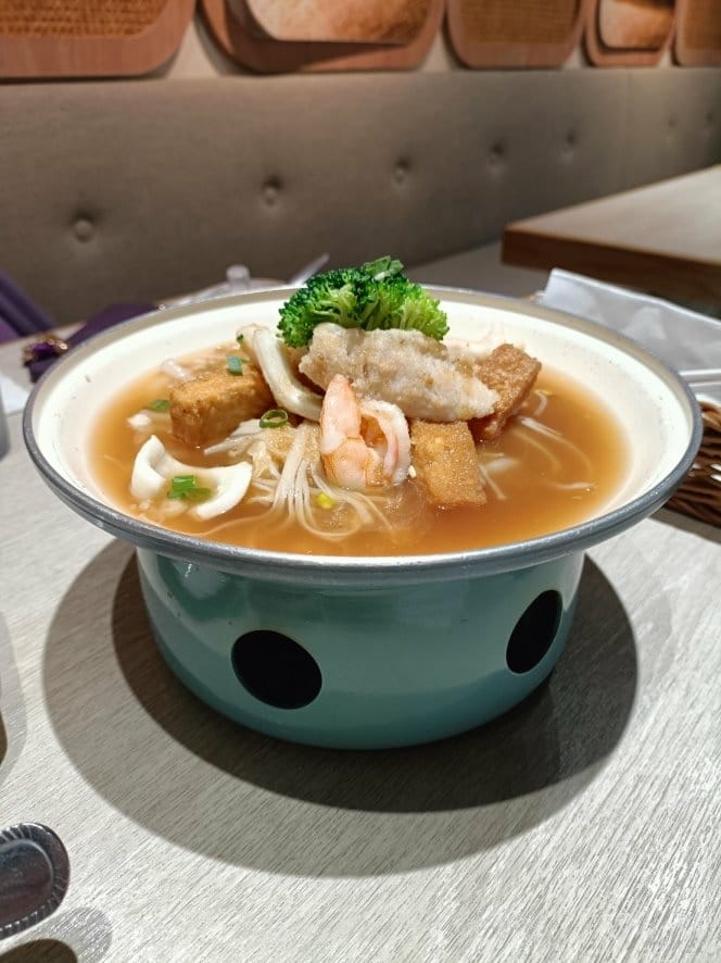 板橋美食|細細香港式點心/拌麵/干鍋,價格實惠、少量多樣!( 板橋美食|細細香港式點心/拌麵/干鍋,價格實惠、少量多樣!(