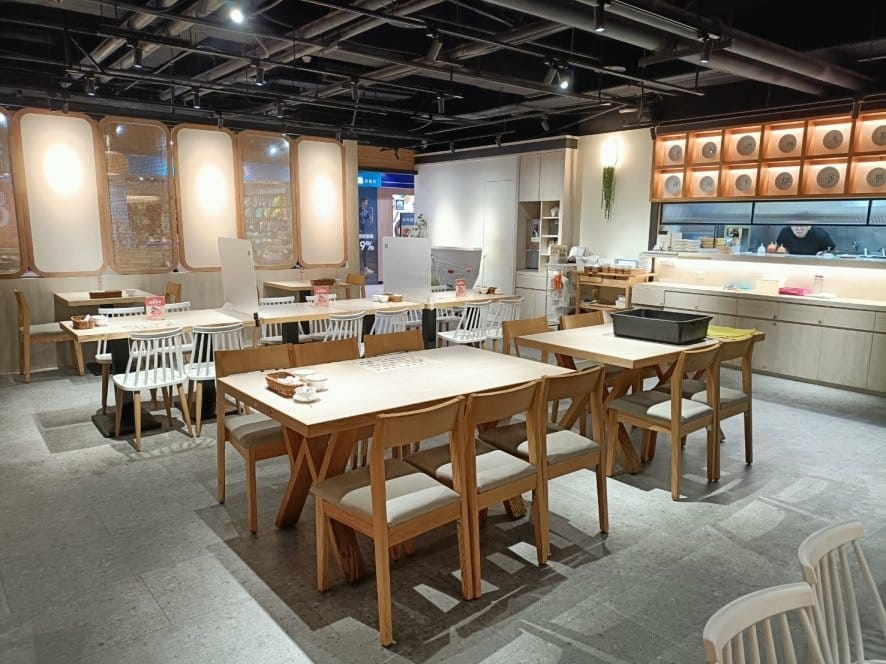 板橋美食|細細香港式點心/拌麵/干鍋,價格實惠、少量多樣!( 板橋美食|細細香港式點心/拌麵/干鍋,價格實惠、少量多樣!(