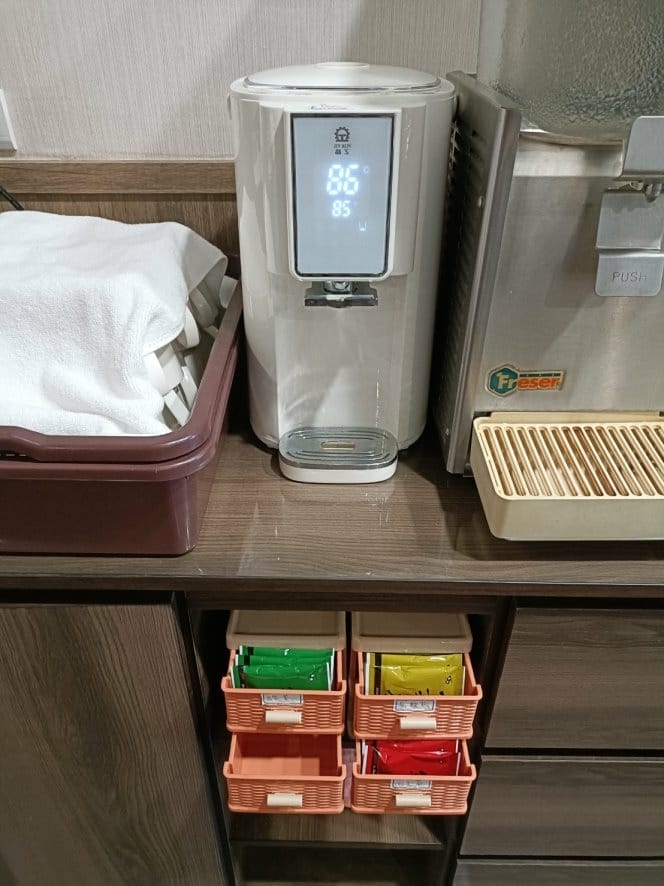 桃園美食|莯鑶手創鐵板料理，內用白飯、湯品、冷熱飲、冰淇淋無