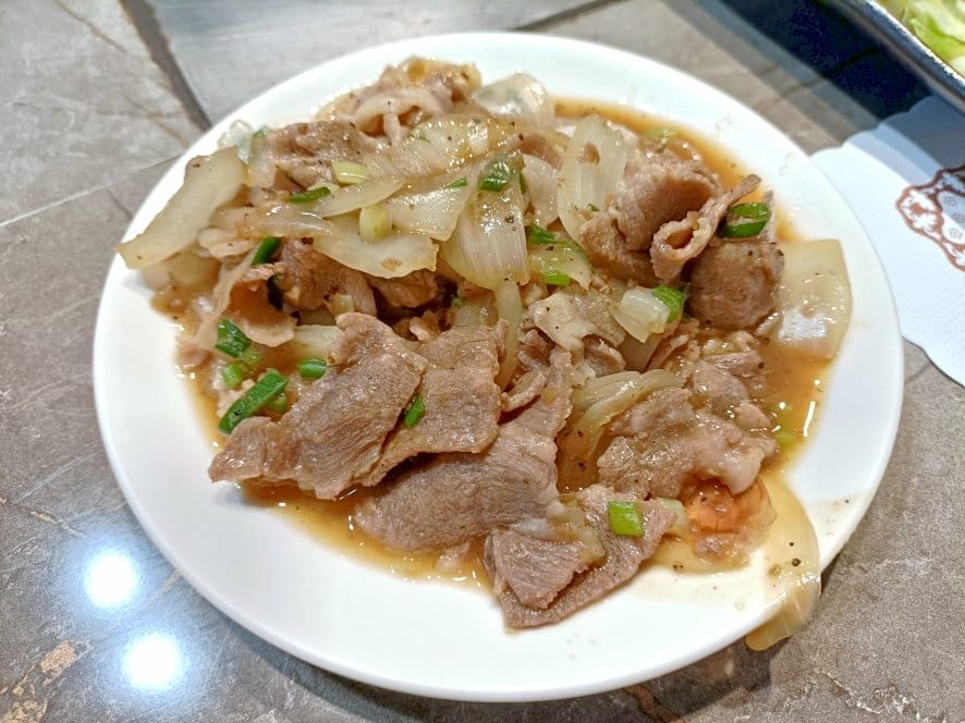桃園美食|莯鑶手創鐵板料理，內用白飯、湯品、冷熱飲、冰淇淋無