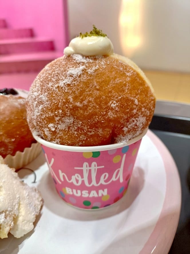 2023韓國釜山| Knotted 甜甜圈 2023韓國釜山| Knotted 甜甜圈