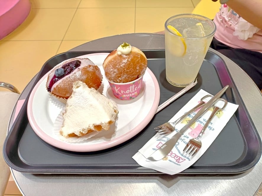 2023韓國釜山| Knotted 甜甜圈 2023韓國釜山| Knotted 甜甜圈