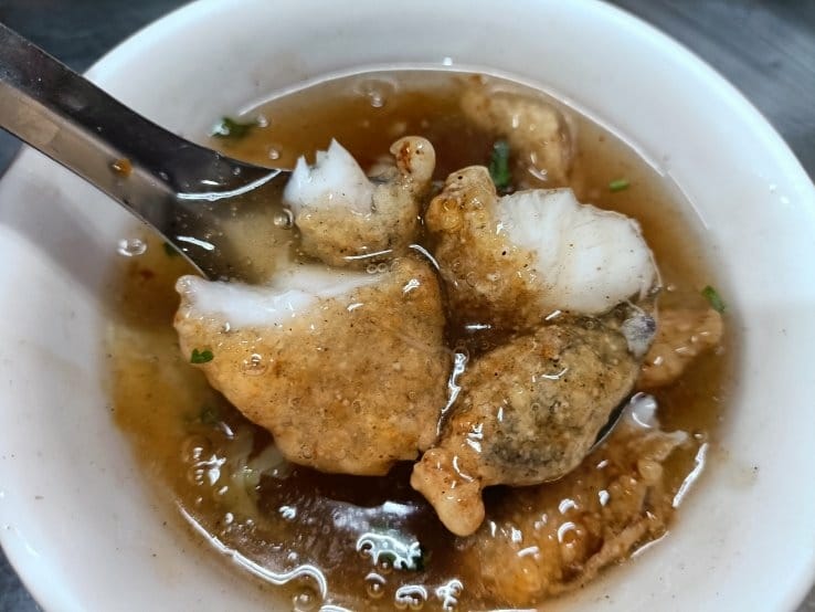 台南小吃|好味紅燒土魠魚羹,國華街老字號小吃! 台南小吃|好味紅燒土魠魚羹,國華街老字號小吃!