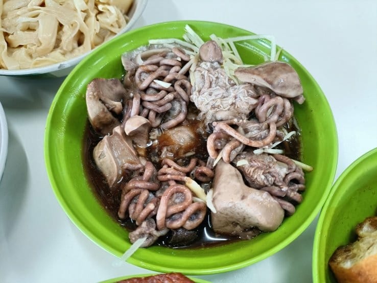 台南小吃|王氏魚皮,最愛份量滿載的虱目魚皮湯! 台南小吃|王氏魚皮,最愛份量滿載的虱目魚皮湯!