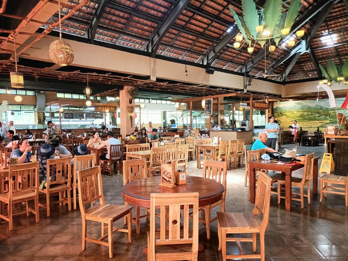 2023峇里島|UMA RESTAURAT,湯鮮肉嫩的牛尾湯 2023峇里島|UMA RESTAURAT,湯鮮肉嫩的牛尾湯