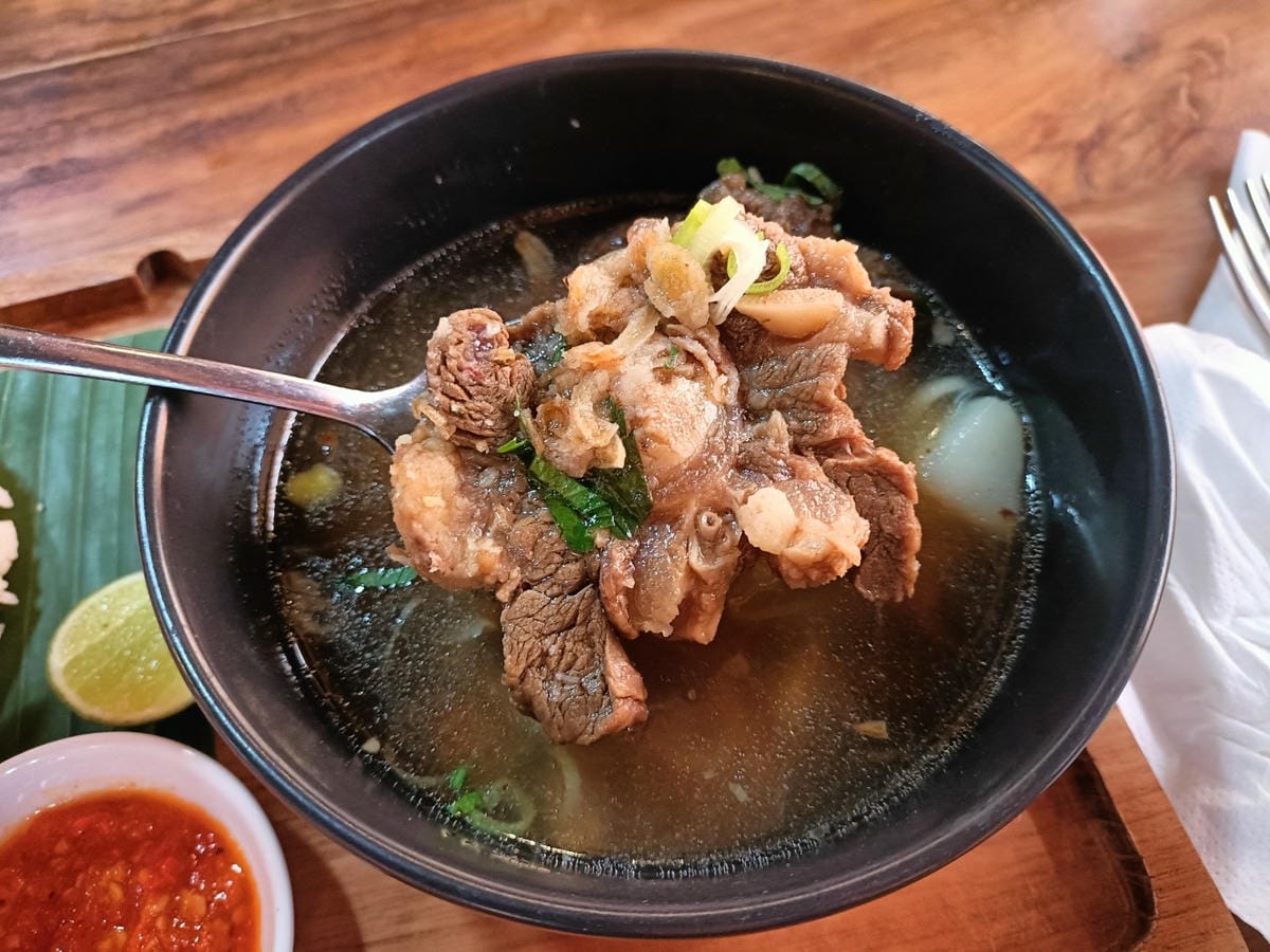 2023峇里島|UMA RESTAURAT,湯鮮肉嫩的牛尾湯 2023峇里島|UMA RESTAURAT,湯鮮肉嫩的牛尾湯