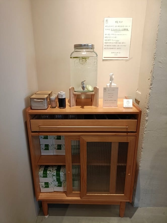 台南咖啡廳|嶌 Island Cafe，隱藏在2樓的網美咖啡