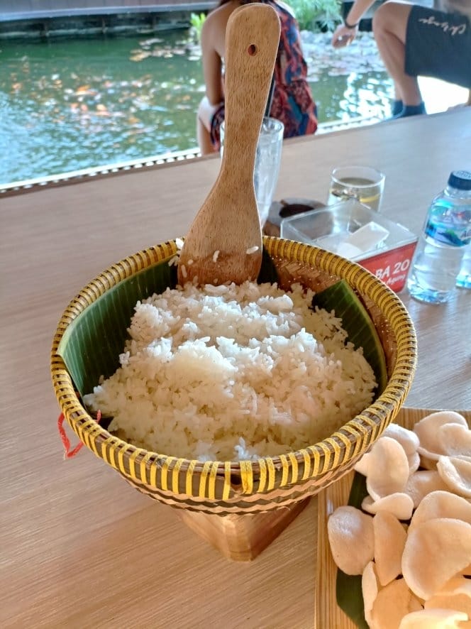 2023峇里島|BALE UDANG 水上發呆亭餐廳西爪哇風 2023峇里島|BALE UDANG 水上發呆亭餐廳西爪哇風