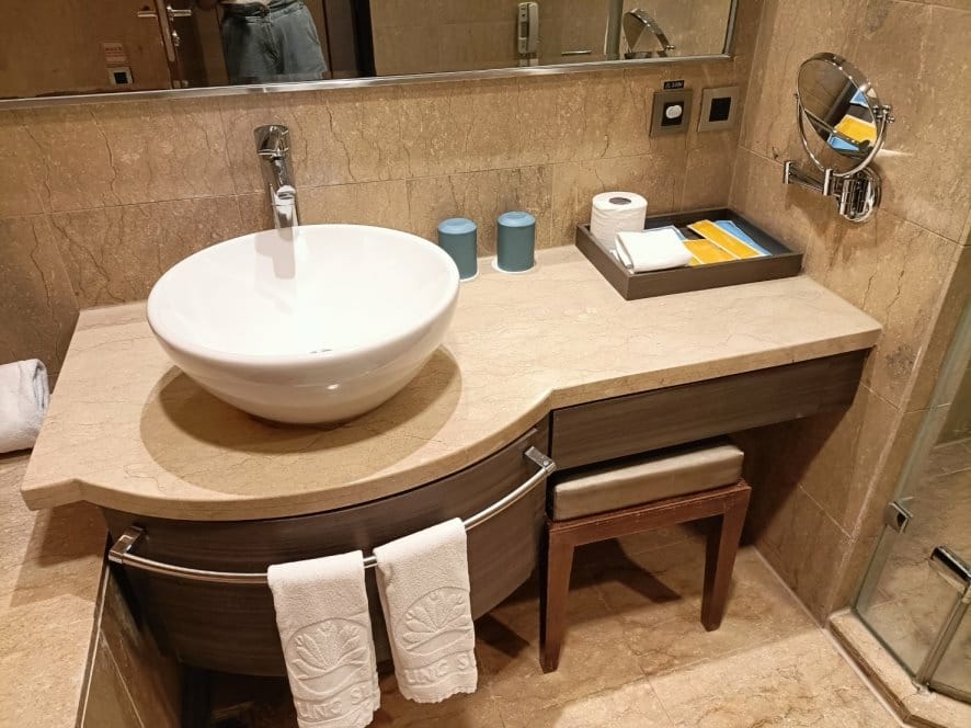 台南住宿|臺邦商旅~房間超大超寬敞!大廳提供免費咖啡、熱茶和 台南住宿|臺邦商旅~房間超大超寬敞!大廳提供免費咖啡、熱茶和