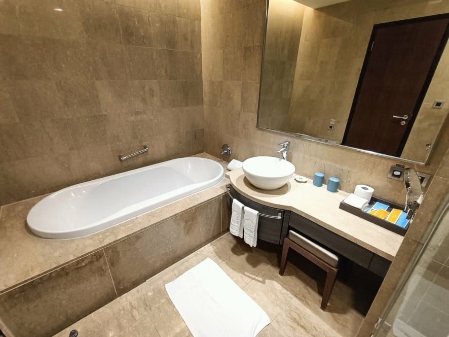 台南住宿|臺邦商旅~房間超大超寬敞!大廳提供免費咖啡、熱茶和 台南住宿|臺邦商旅~房間超大超寬敞!大廳提供免費咖啡、熱茶和