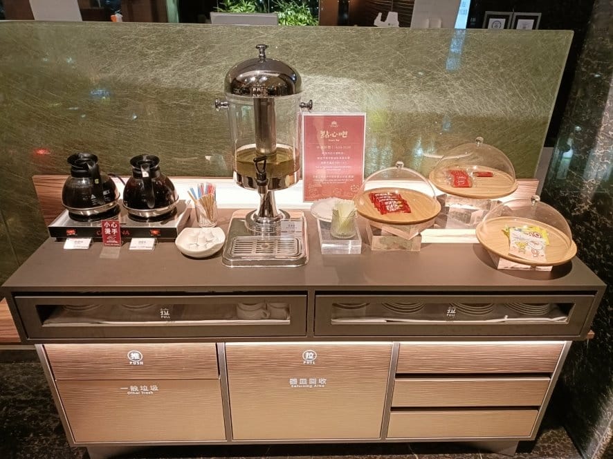 台南住宿|臺邦商旅~房間超大超寬敞!大廳提供免費咖啡、熱茶和 台南住宿|臺邦商旅~房間超大超寬敞!大廳提供免費咖啡、熱茶和