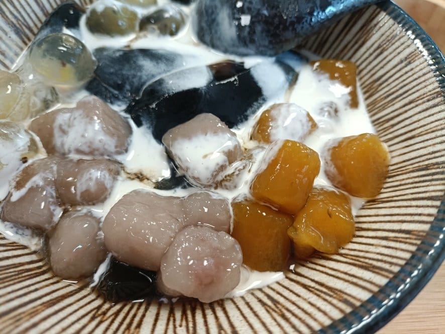 桃園甜品|冰嘢果室,現打芋頭雪花冰現點現做還可吃到芋頭顆粒喔 桃園甜品|冰嘢果室,現打芋頭雪花冰現點現做還可吃到芋頭顆粒喔