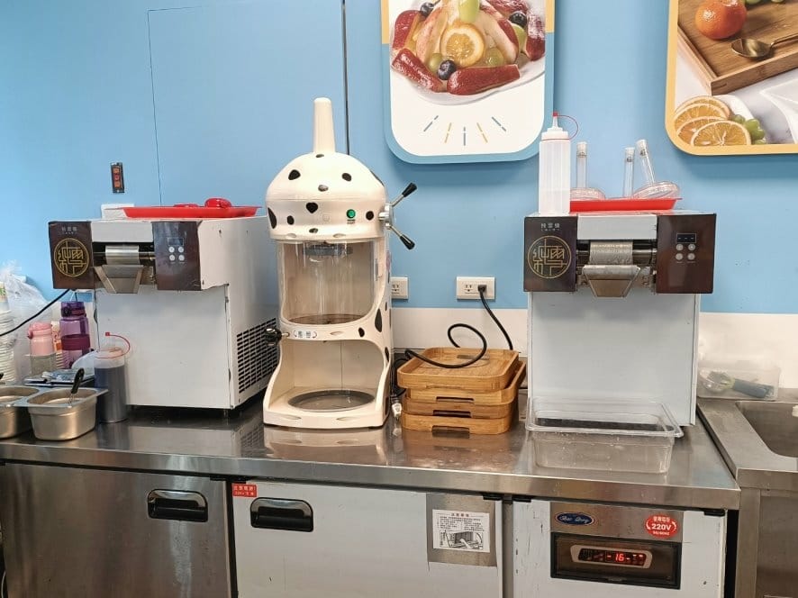 桃園甜品|冰嘢果室,現打芋頭雪花冰現點現做還可吃到芋頭顆粒喔 桃園甜品|冰嘢果室,現打芋頭雪花冰現點現做還可吃到芋頭顆粒喔