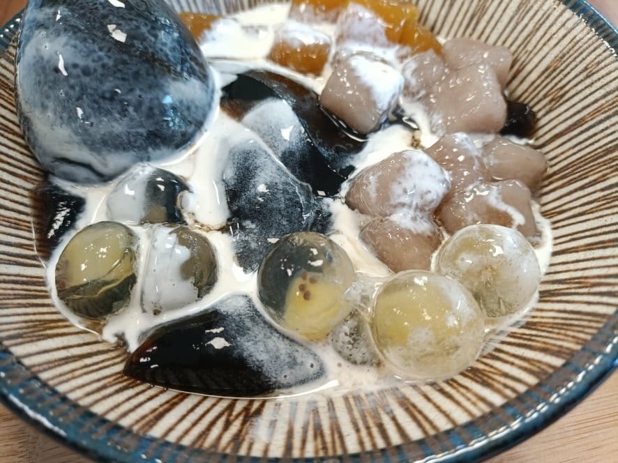 桃園甜品|冰嘢果室,現打芋頭雪花冰現點現做還可吃到芋頭顆粒喔 桃園甜品|冰嘢果室,現打芋頭雪花冰現點現做還可吃到芋頭顆粒喔