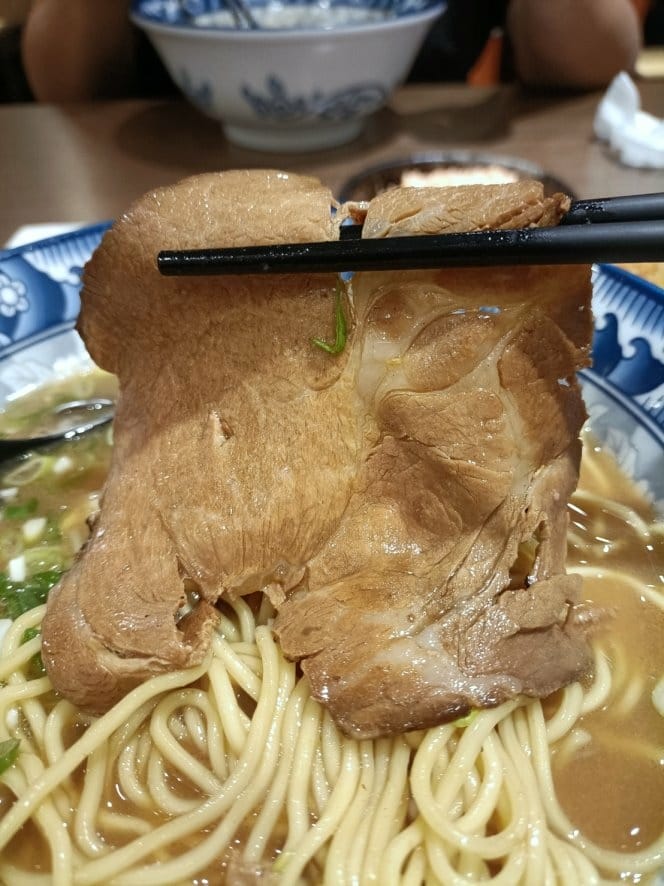 板橋美食|東京板前豚骨拉麵-板橋店，中日合併的豚骨拉麵貼近台