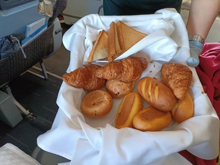 2023日本金澤和倉|長榮航空A321商務艙~BR158航班 2023日本金澤和倉|長榮航空A321商務艙~BR158航班