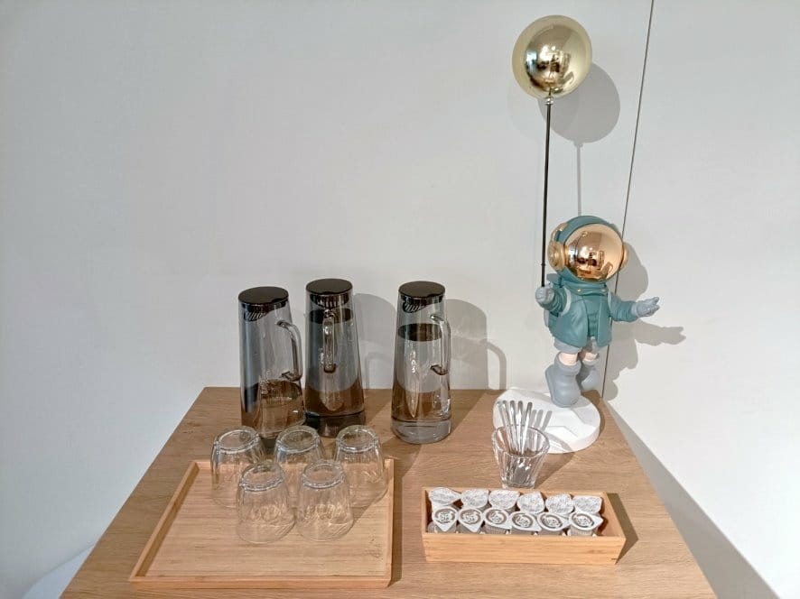 ABOUT H Coffee 貓咪咖啡廳，提供貓迷必來擼貓還