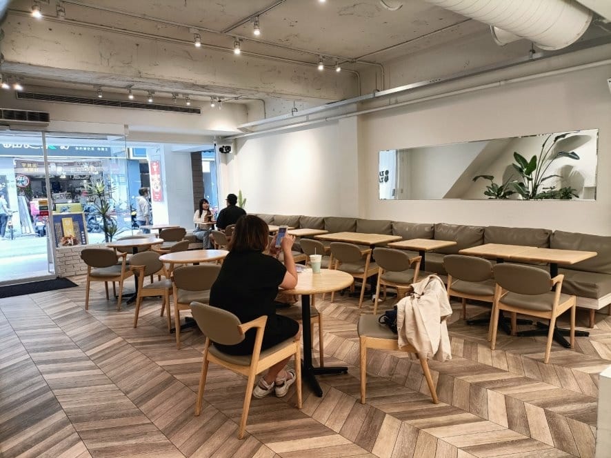 台北車站美食|ZAC ZAG一樂韓國炸雞-南陽店。首推麻辣雞