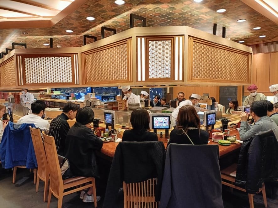 2023日本金澤和倉|もりもり壽司 近江町店，未開店先排隊、